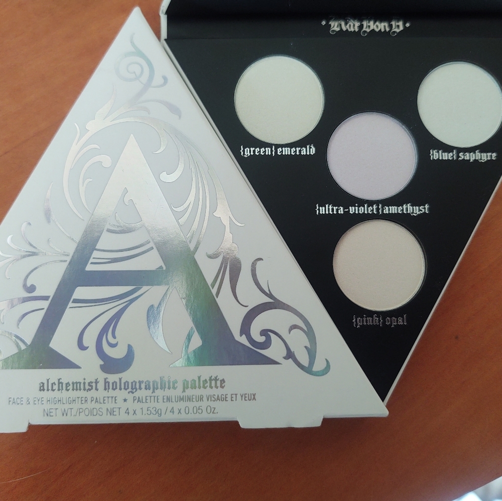 KVD Alchemist holographic palette